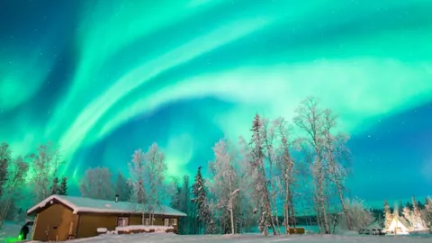 湘籍学子勇攀高峰，三大球赛场挑战职业劲旅！
